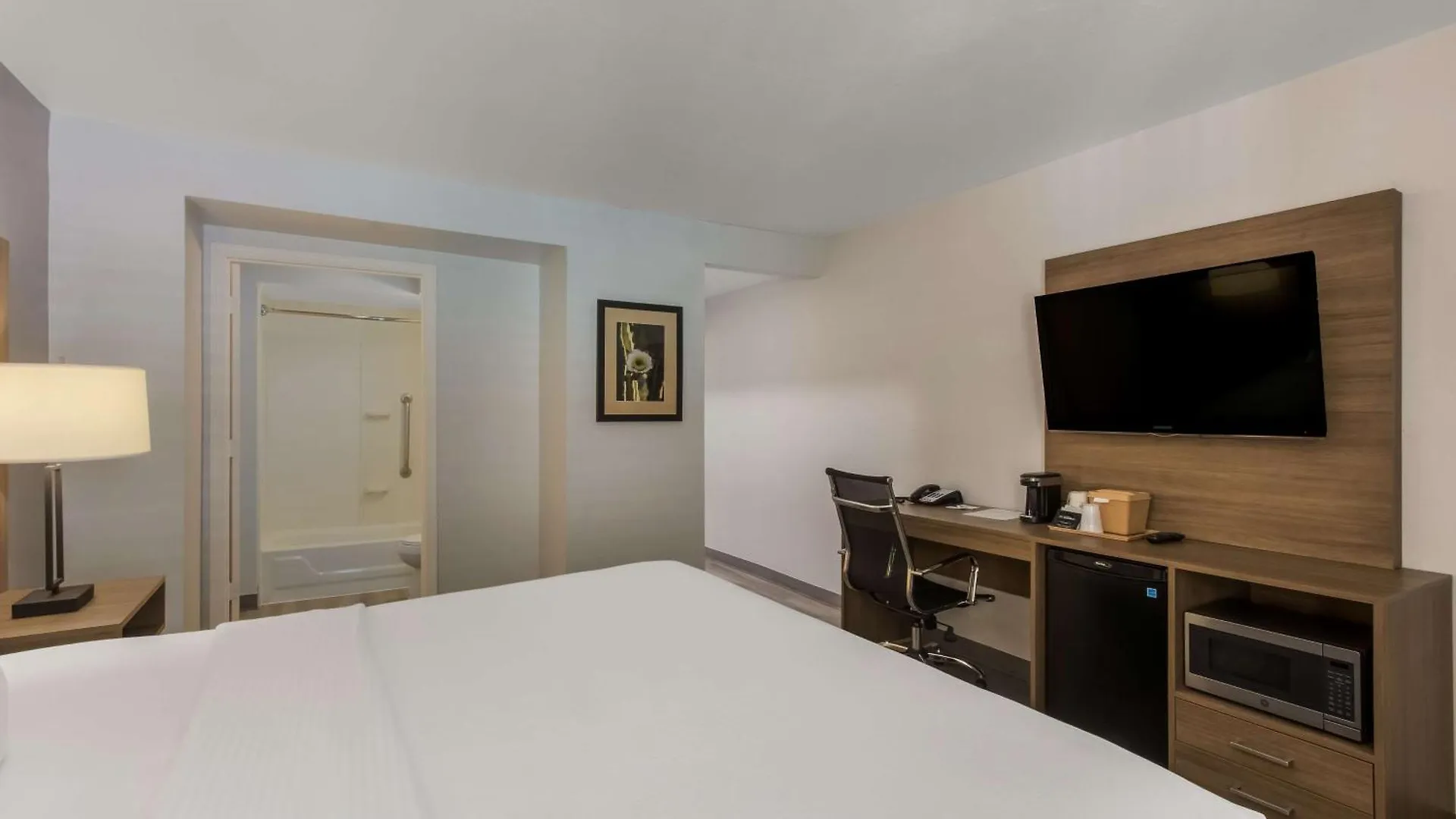 Surestay Plus Hotel By Best Western Tempe University