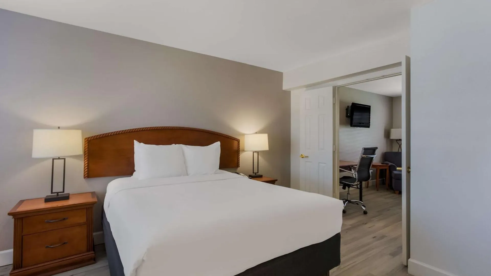 Surestay Plus Hotel By Best Western Tempe University