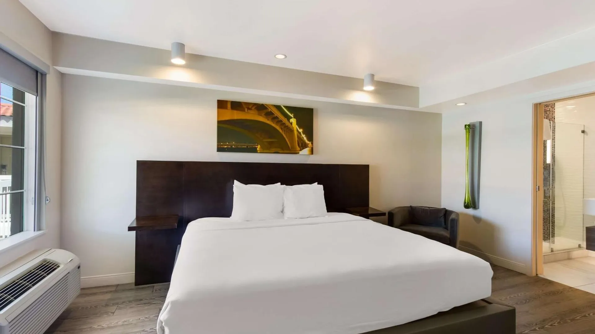 Surestay Plus Hotel By Best Western Tempe University 3*,