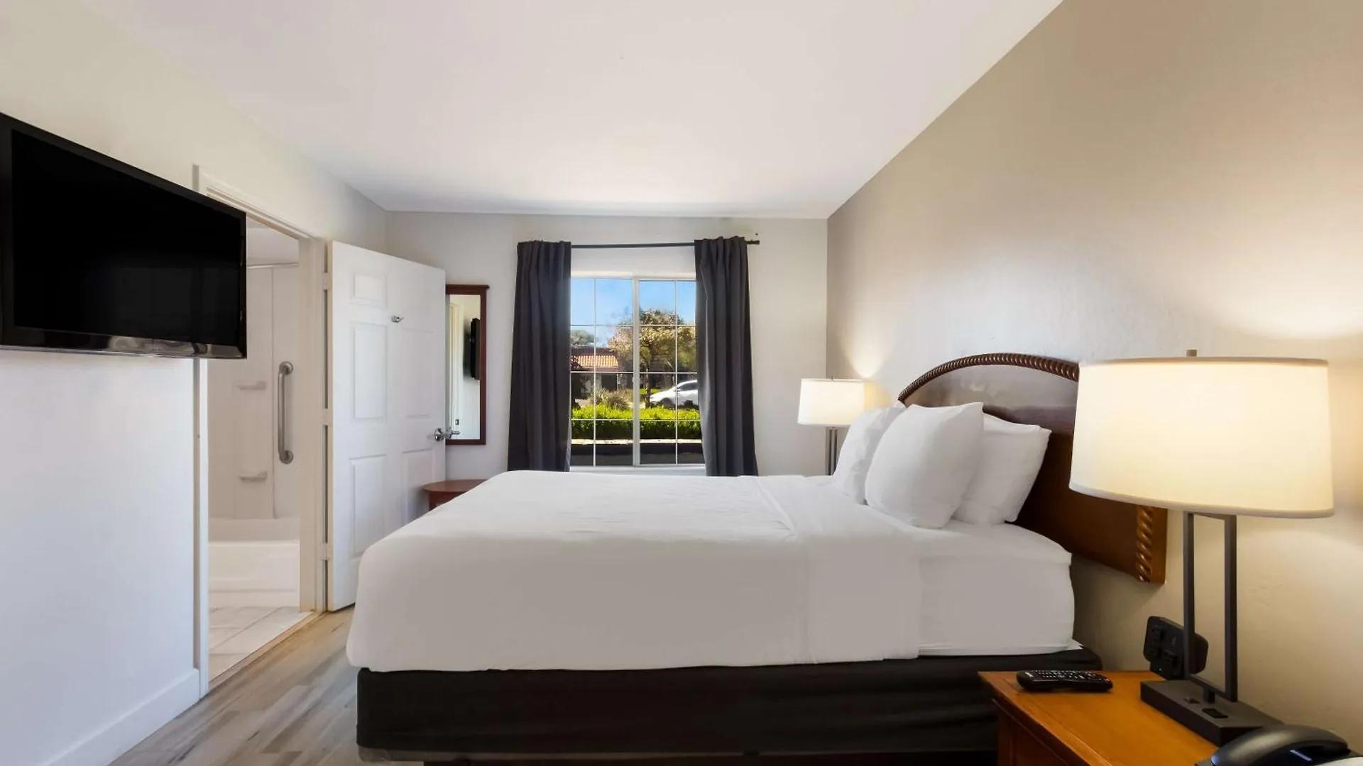 Surestay Plus Hotel By Best Western Tempe University