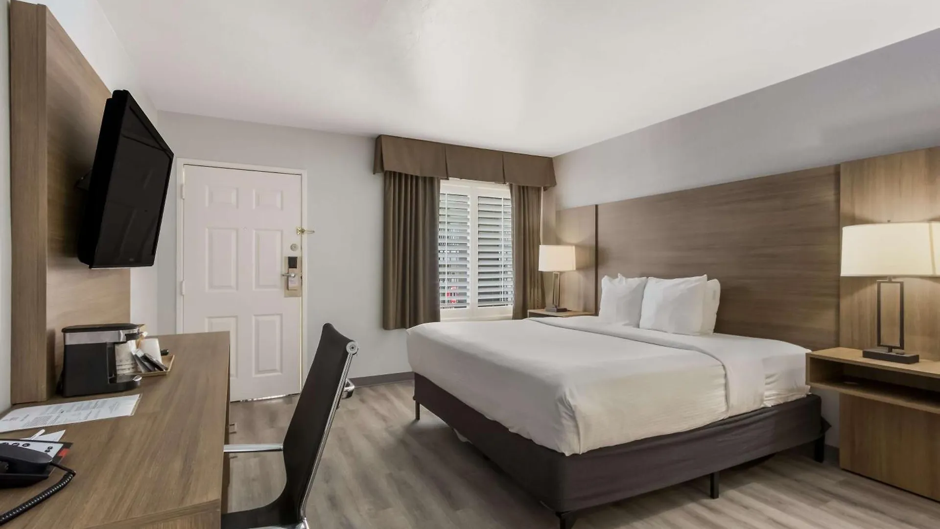 Surestay Plus Hotel By Best Western Tempe University